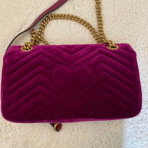 🦋HOST PICK🦋 GUCCI VELVET MARMOT PURPLE CHAIN BAG - Picture 9 of 12